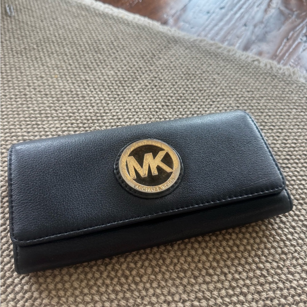 Michael Kors Black and Gold Key Card Holder